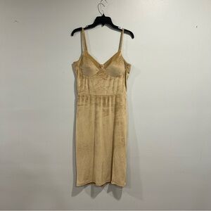 Derek Heart Elegant Tan Cream Soft Velvet Sleeveless Fitted Flirting Midi Dress